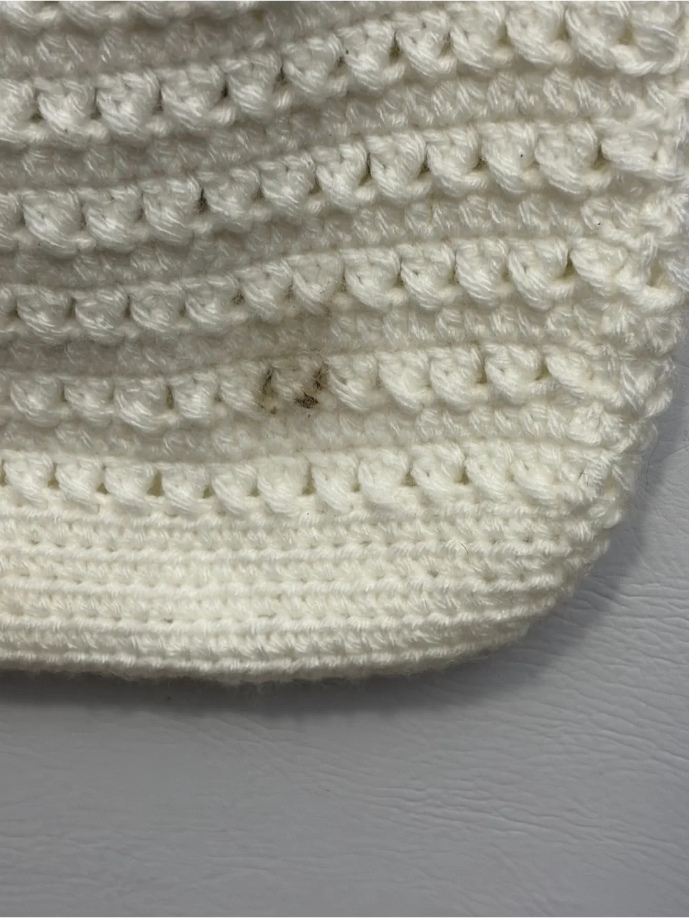 Handcrafted White and Olive Crochet Shoulder Bag - Picture 5 of 8